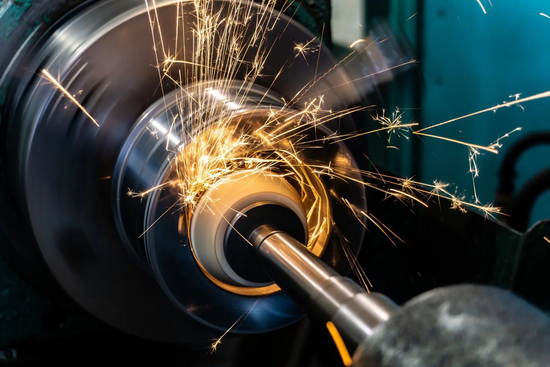 High precision CNC machining centre