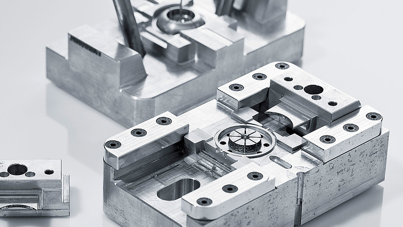 Mould and stamping tool manufacturing